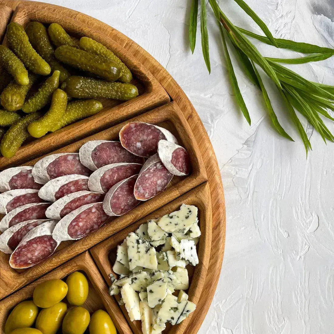 Holz-Serviertablett | Stilvolles Highlight für Ihre gemütlichen Genussmomente