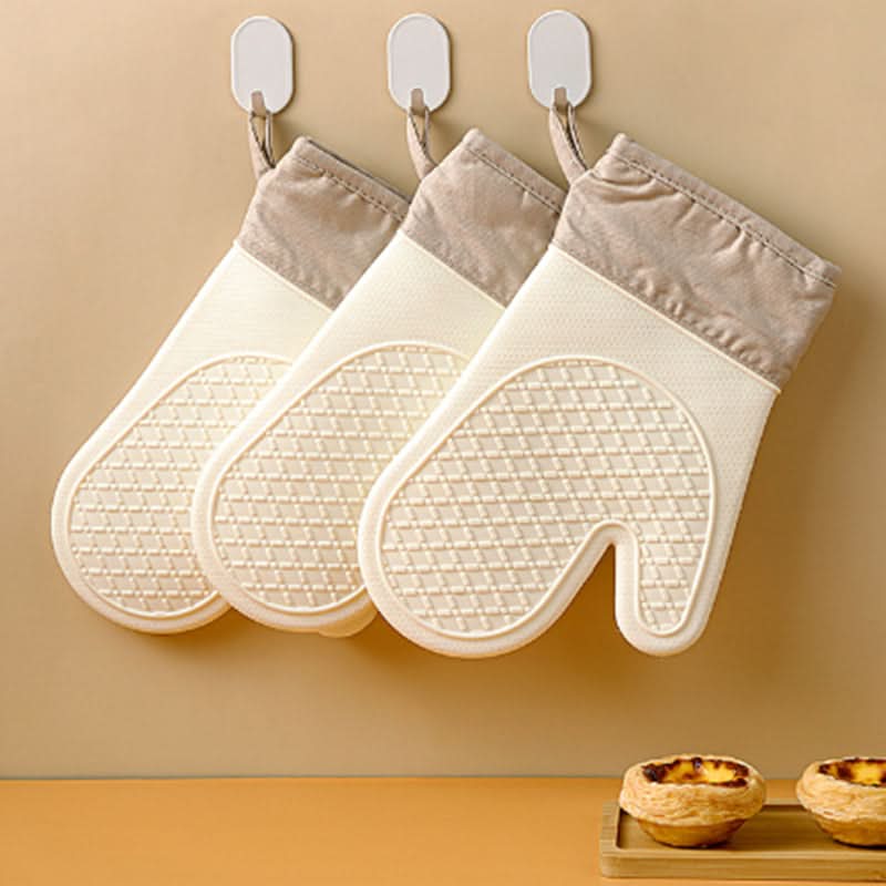 FlameGuard™ | Ofenhandschuhe – Hitzebeständiger Griff für sicheres Kochen
