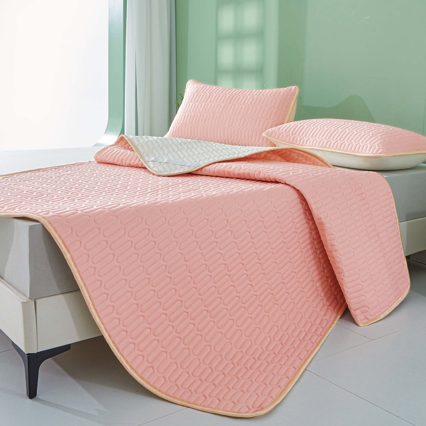 BreezeRest™ | Kühlende Latexmatte für erholsamen Schlaf in warmen Nächten