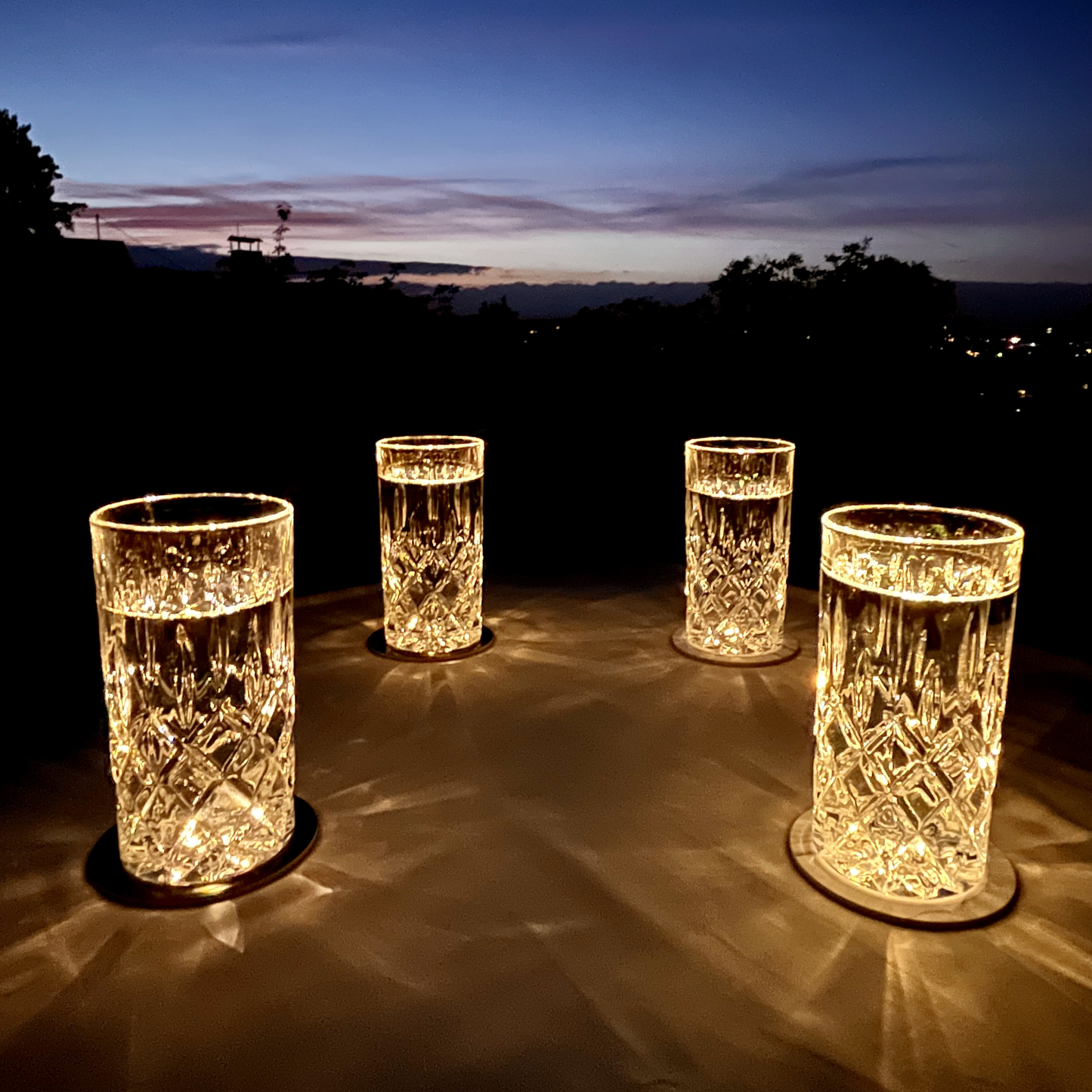 Leuchtende LED-Getränkeuntersetzer mit langlebigen Batterien
