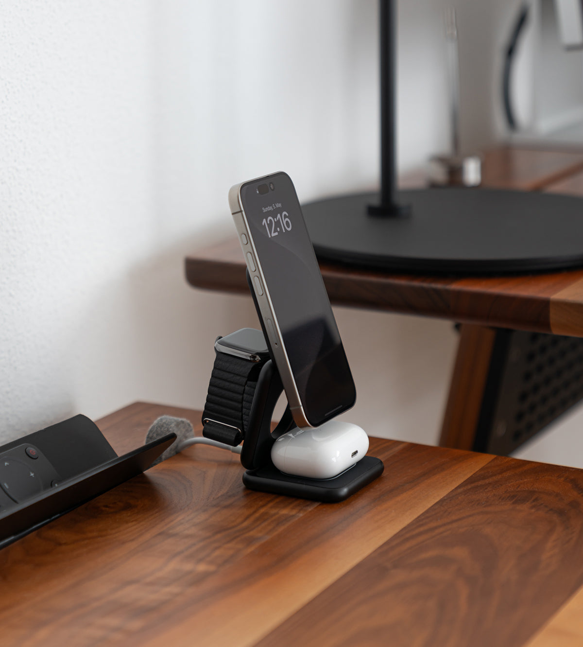 3-in-1 Wireless Charging Stand | Ordnung & Schnellladen