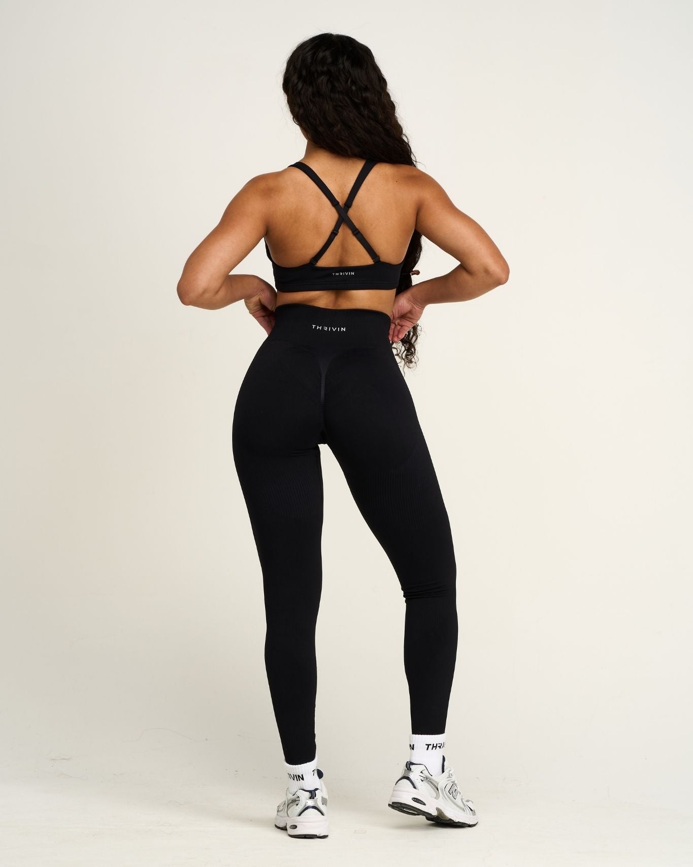 Elevate™ Leggings mit hohem Bund und Scrunch-Effekt | Nachtschwarz