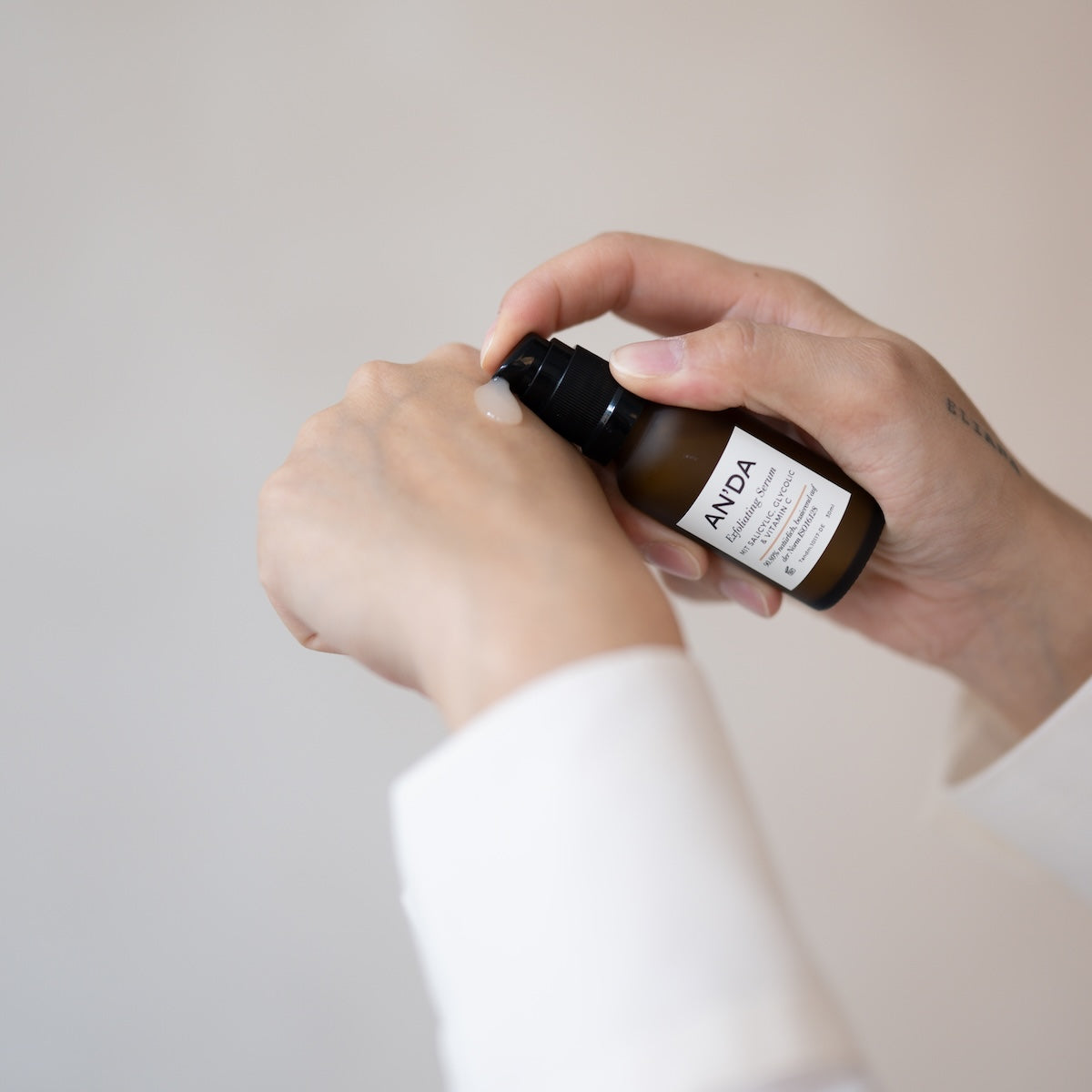 Purevia™ – Erneuerndes Serum für ein verfeinertes Hautbild