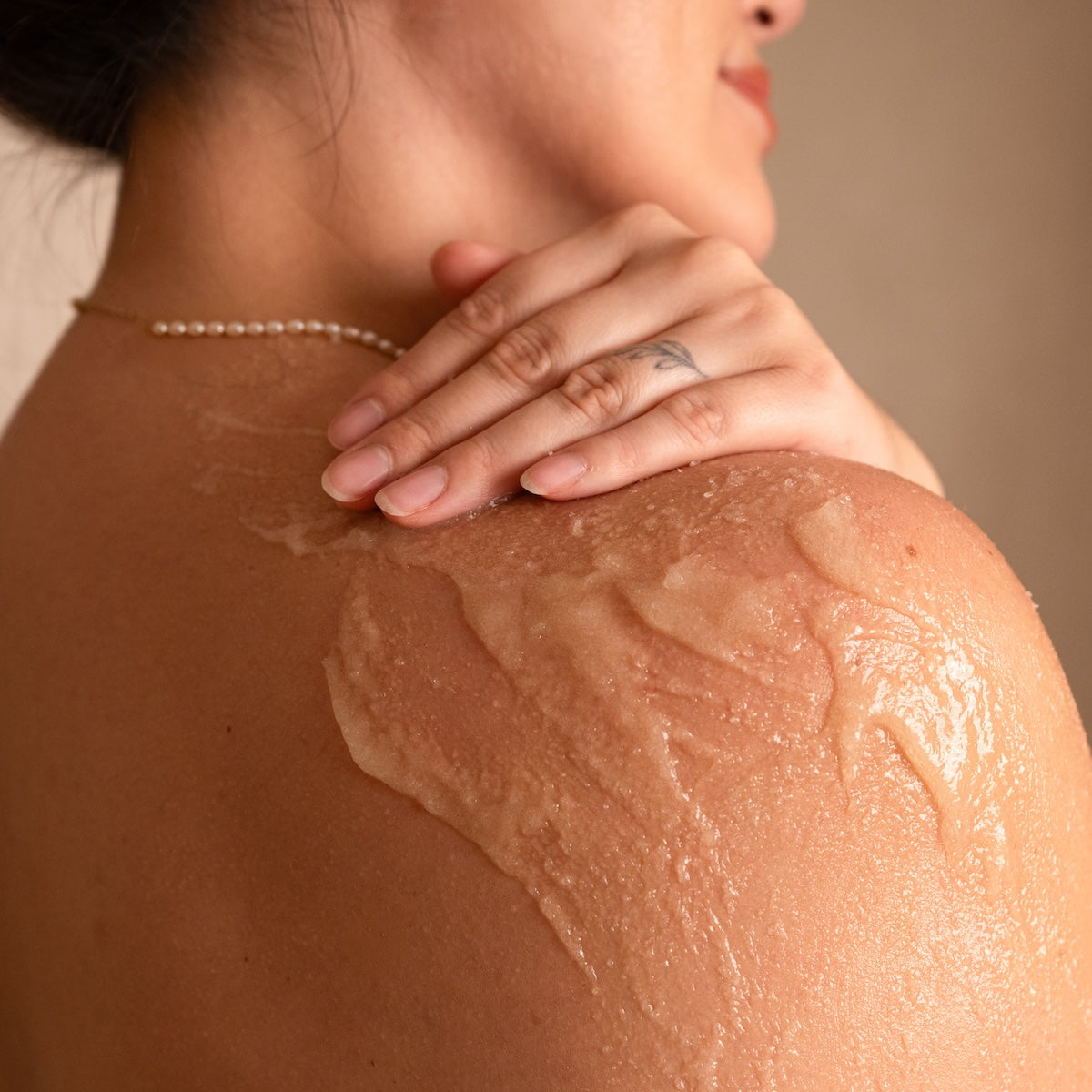 Velveta™ – Sanftes Body-Peeling für samtweiche Haut