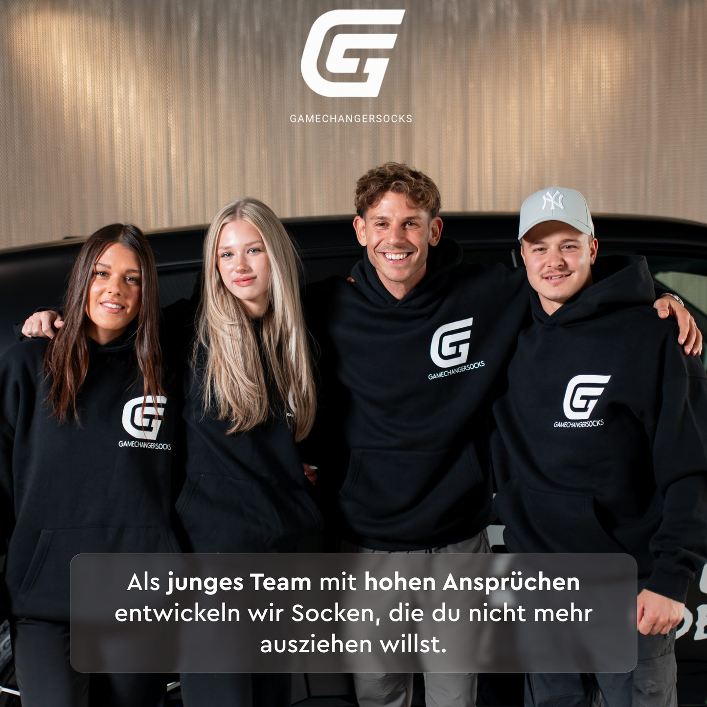 UrbanCrew™ – Schwarze High-Cut-Socken für Alltag & Streetwear