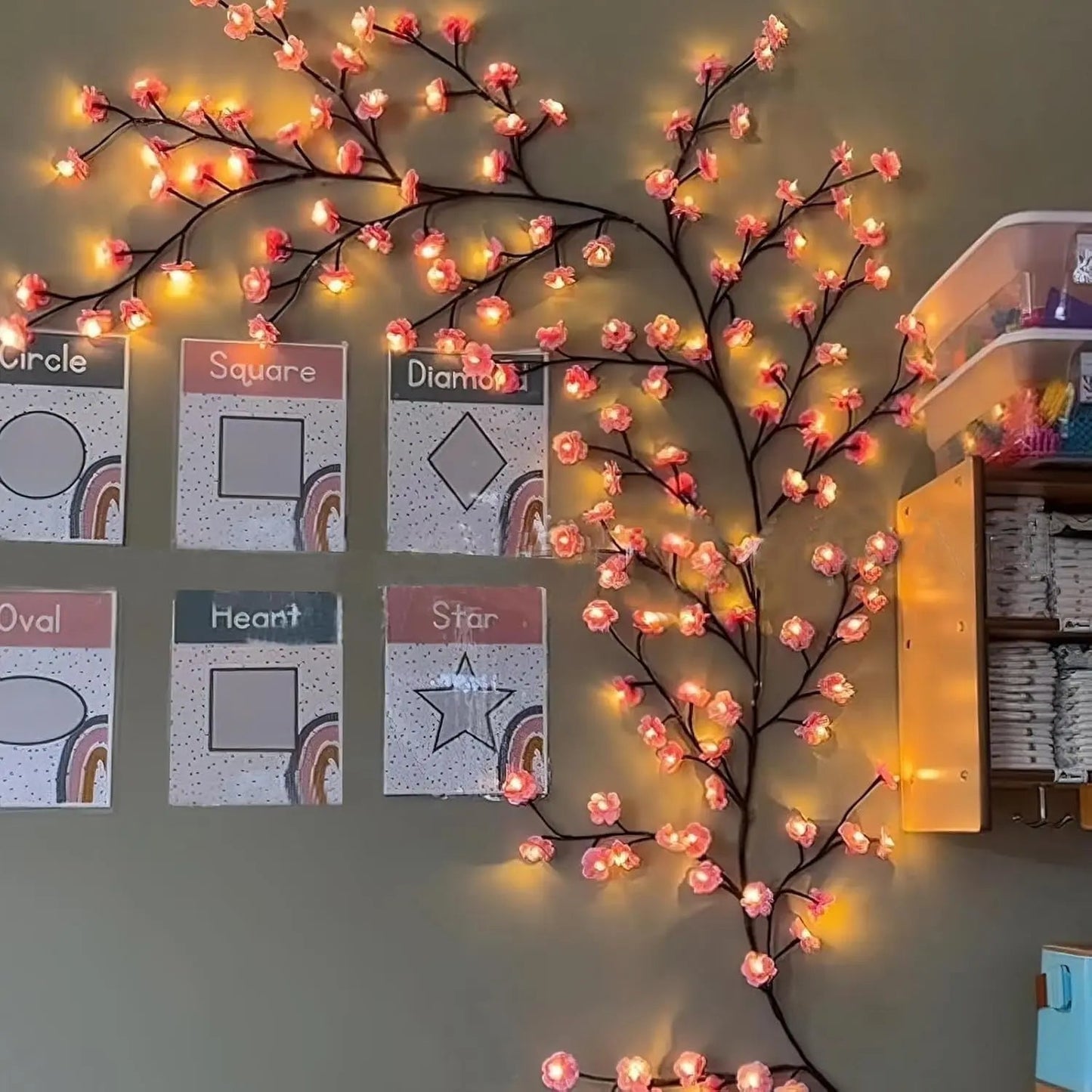 Kirschblüten Wandlicht | Romantisches LED-Blütenlicht für stimmungsvolle Räume