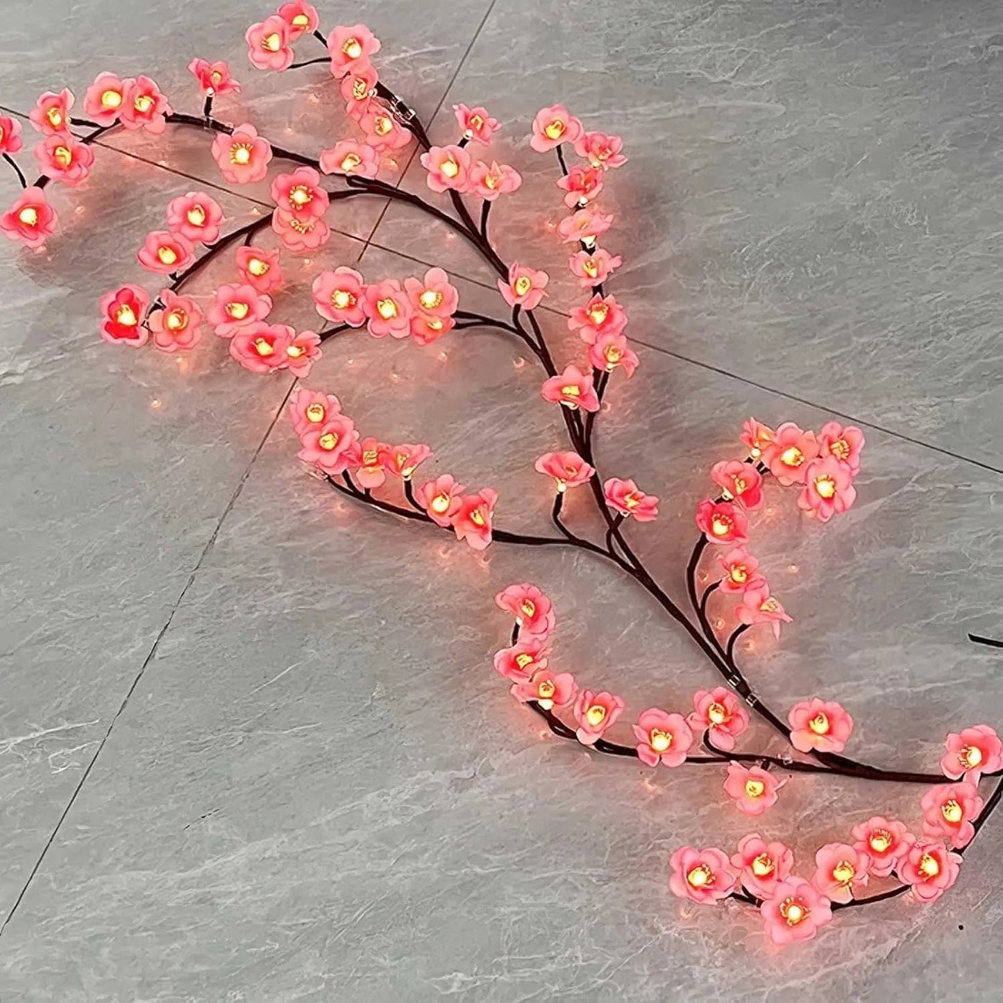 Kirschblüten Wandlicht | Romantisches LED-Blütenlicht für stimmungsvolle Räume