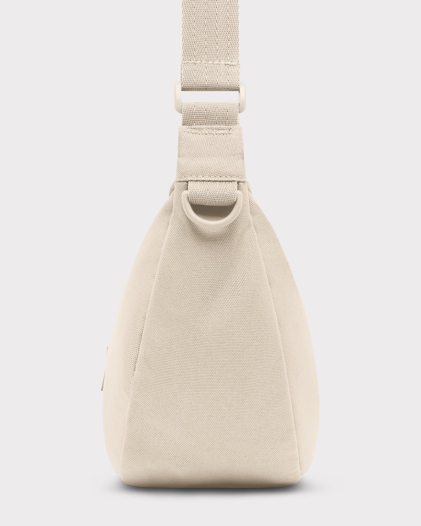 Die Ally Medium Half-Moon-Tasche sorgt für Ordnung bei den täglichen Essentials