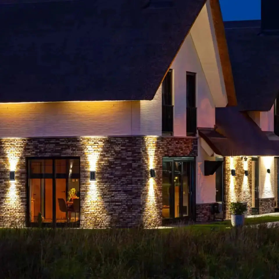 Solarleuchte mit Farbenspiel | Für stilvolle Abende im Garten