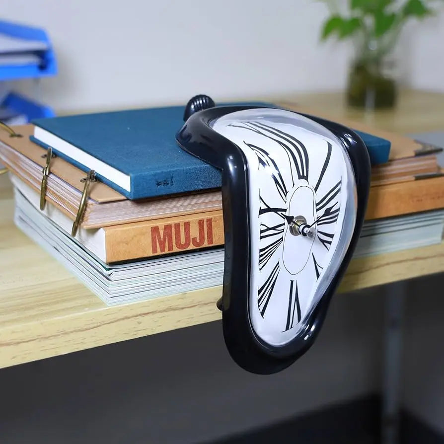 Vintage-Schmelzuhr | Ein Kunstwerk inspiriert von Zeitverzerrung