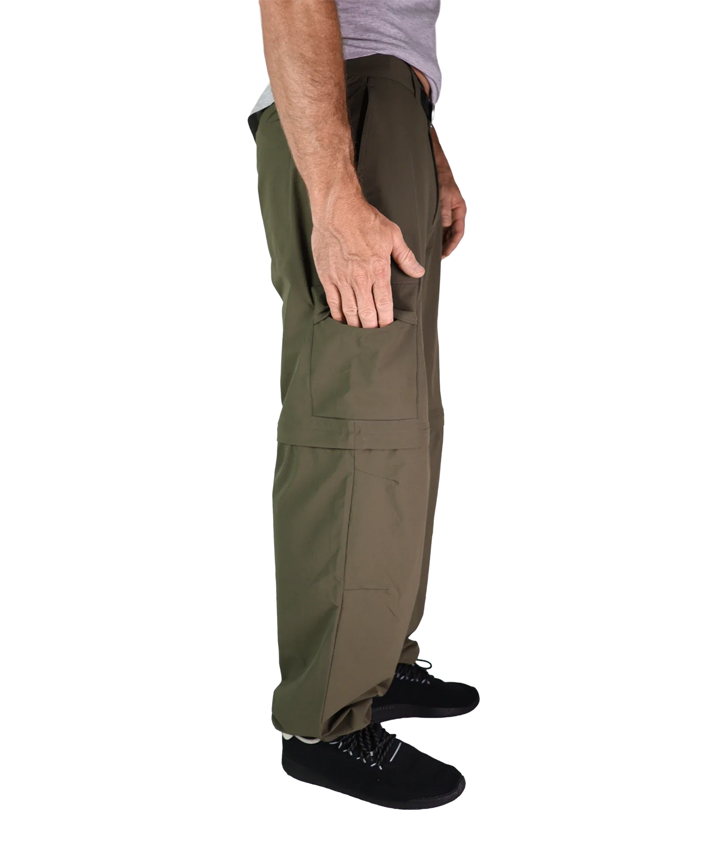 HikeLuxe™ – Funktionale Zip-Off-Hose für Herren beim Wandern