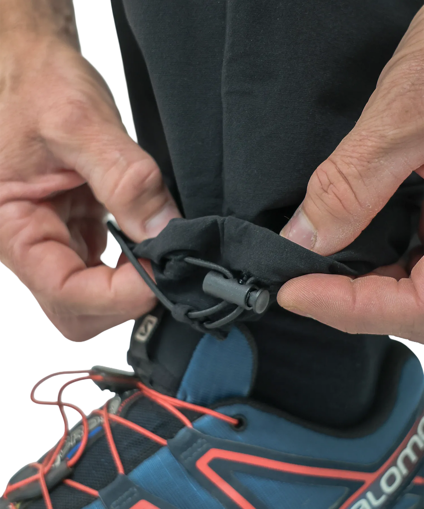 HikeLuxe™ – Funktionale Zip-Off-Hose für Herren beim Wandern